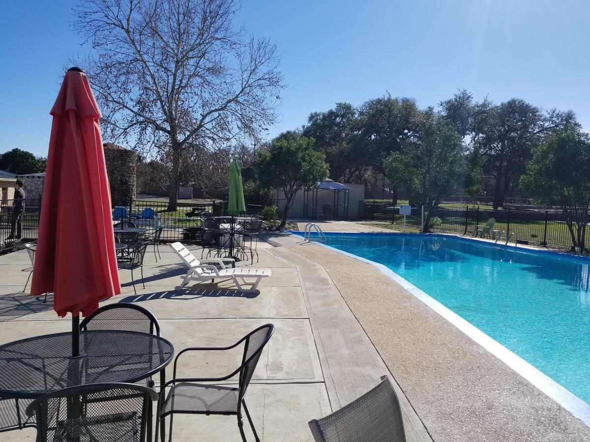 The Lodge At Cypress Falls Wimberley Zewnętrze zdjęcie