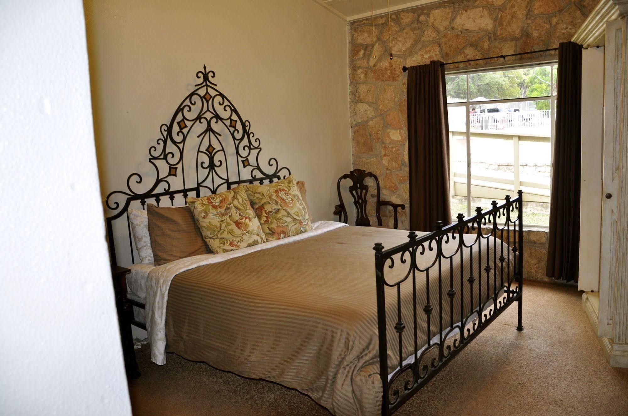The Lodge At Cypress Falls Wimberley Zewnętrze zdjęcie