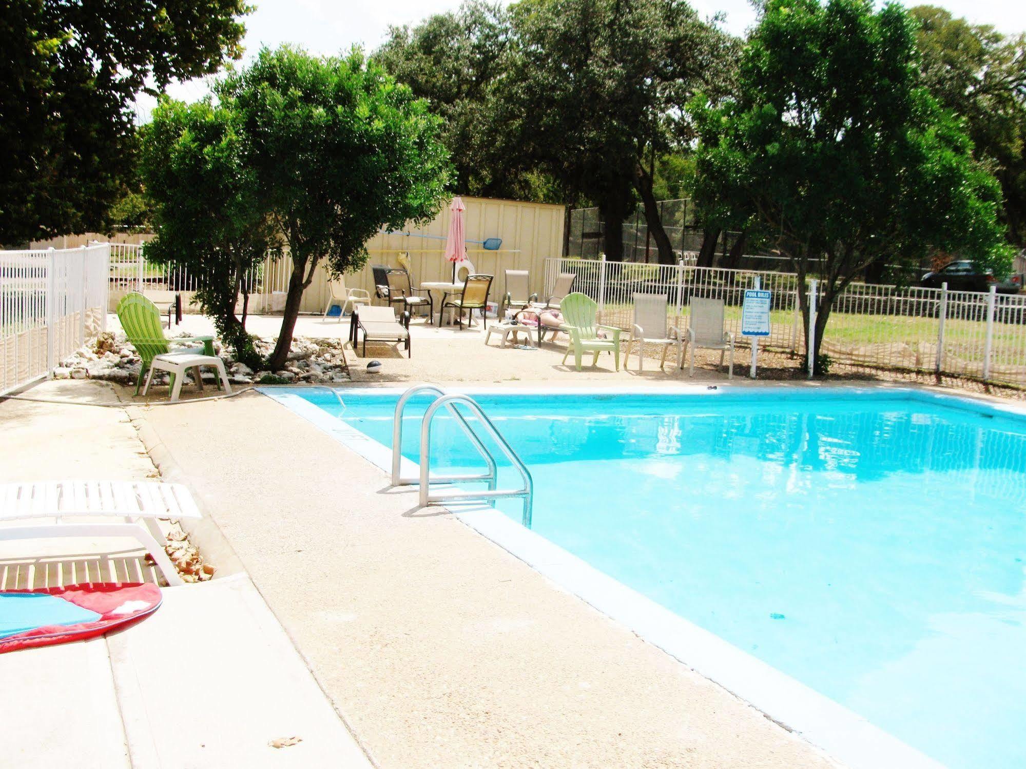 The Lodge At Cypress Falls Wimberley Zewnętrze zdjęcie