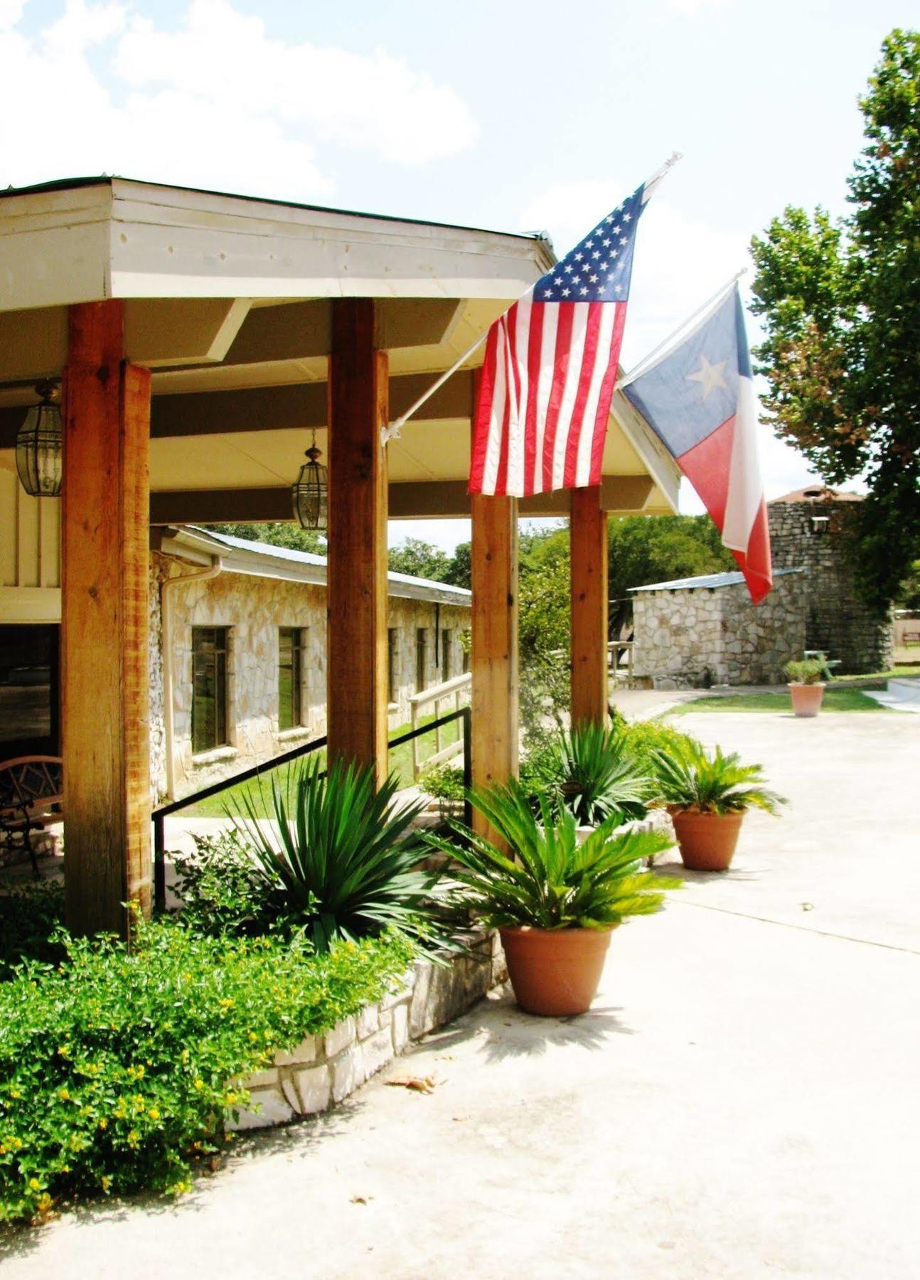 The Lodge At Cypress Falls Wimberley Zewnętrze zdjęcie
