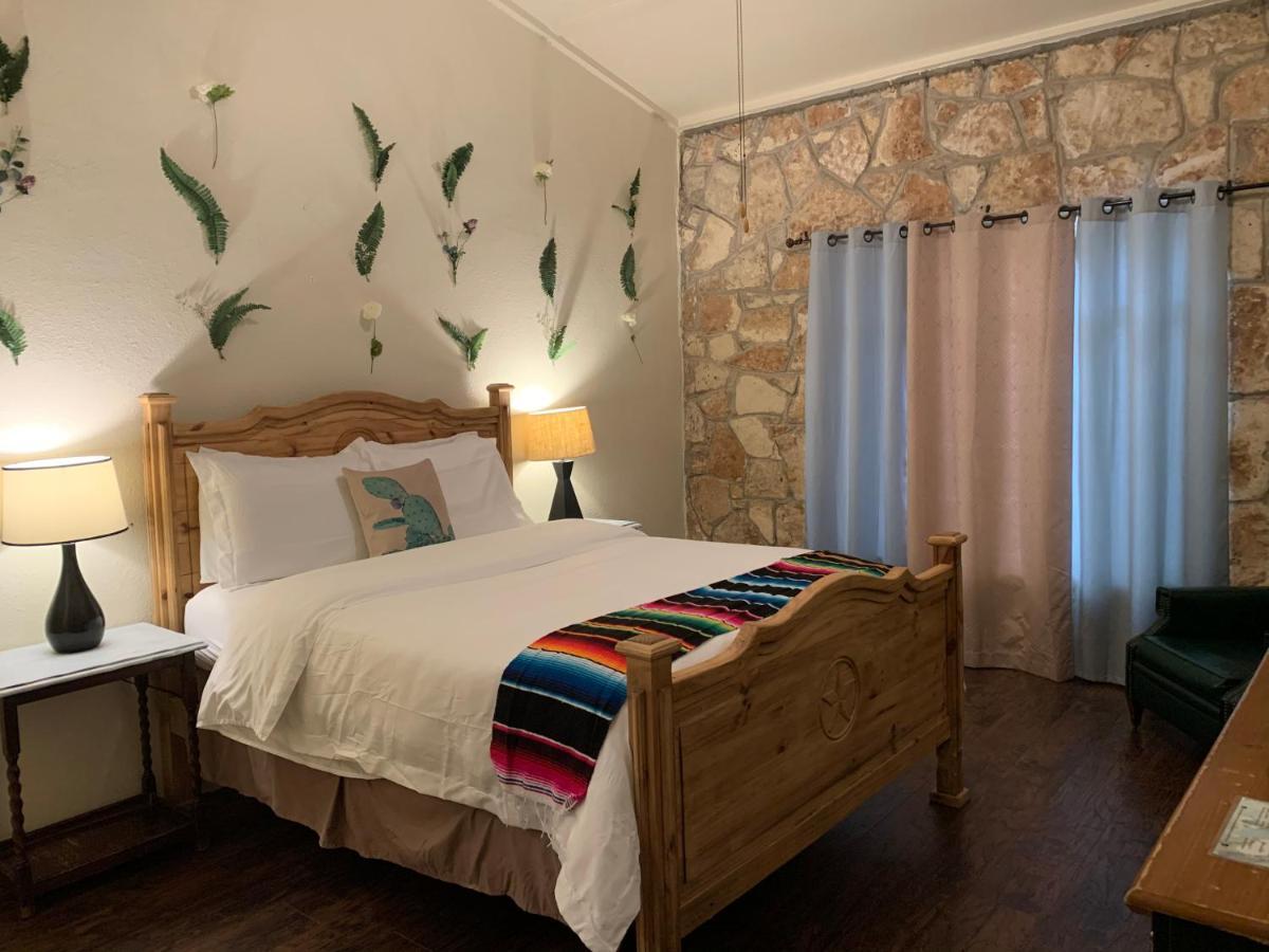 The Lodge At Cypress Falls Wimberley Zewnętrze zdjęcie